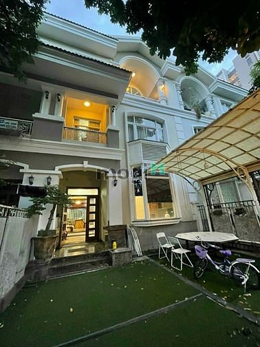 Kiểu biệt thự liền kề Hướng Đông Nam. Diện tích: 7x17.6 m. Nhà đẹp mới