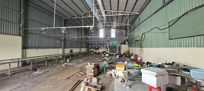 Xưởng Thạnh Lộc 19 gần ngã tư ga Dt: 10×25m đường xe tải Giá 16tr