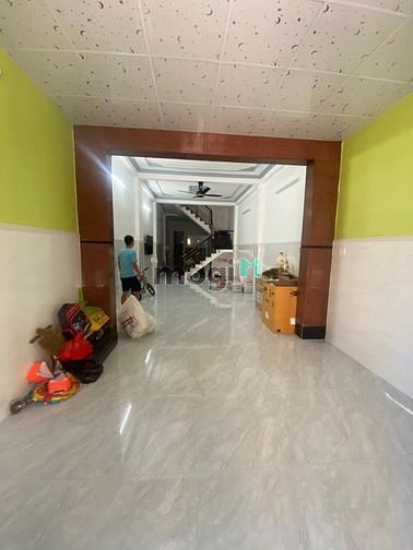 Nhà MTN bộ gần công viên trường học khu Tên Lửa, 4x20m, giá 11 tỷ.