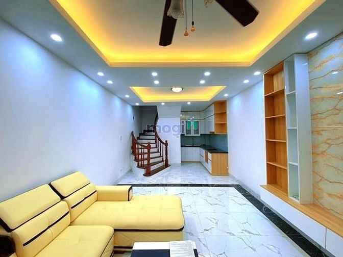 Bán nhà phố Võng Thị quận Tây Hồ lô góc ngõ rộng 46m 4T giá 7,4 tỷ.