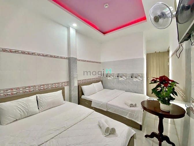 Bán KS 6 lầu MT Hà Huy Giáp 210 (6.5x30) 32PN DT 100tr gần cầu P.Long