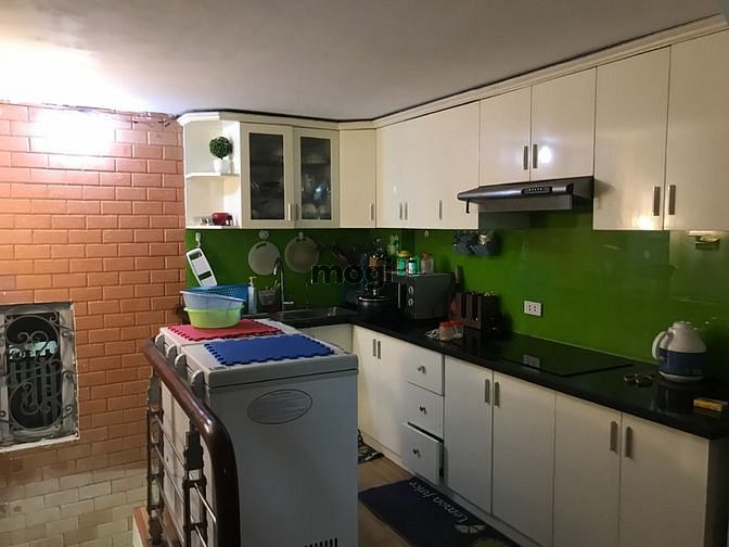 Bán nhà ngõ 447 phố Ngọc Lâm đường to ô tô vào .Gía 5.5 tỷ