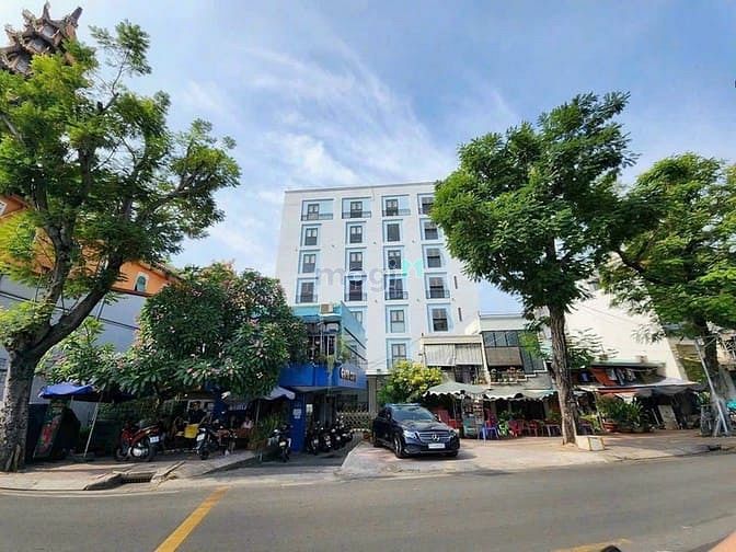 Bán Toà Nhà 7 Tầng Mặt Tiền Hoàng Sa, Tân Định, Quận 1
