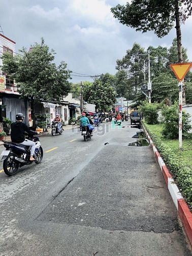 Nhà Siêu Rẻ Trung Mỹ Tây 13 Quận 12