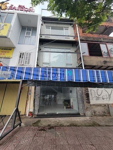 Cho thuê nhà 2 mặt tiền 409 Phạm Văn Đồng, 260m2