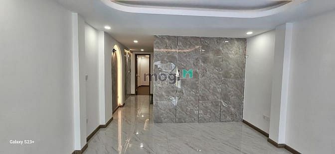 Bán nhà mt đường Hoa Lan, P2, Phú Nhuận 4x17m, 4L ngay Phan Xích Long