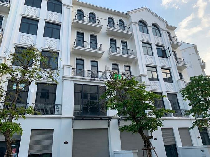 Cho thuê nhà phố 144m2 chỉ 10 triệu ở Vinhomes Q9