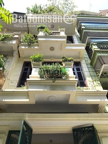 Cho thuê nhà ngõ 221 trung kính 80m x5T thông sàn