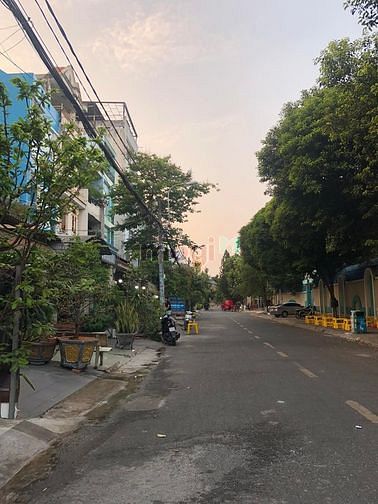 Bán 2 lô MT đường Số 28 (co-op mark),DT 10 x 20m, 1 lầu, giá 26 tỷ. kh