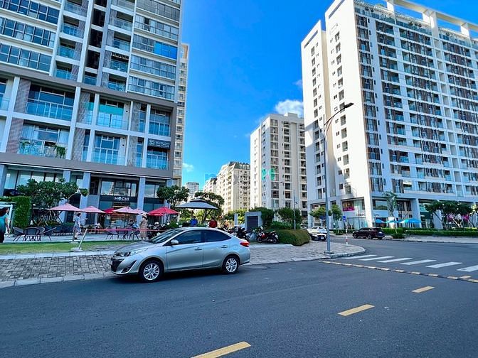 CHO THUÊ shophouse Midtown Phú Mỹ Hưng dt 61m2 đã hoàn thiện giá tốt