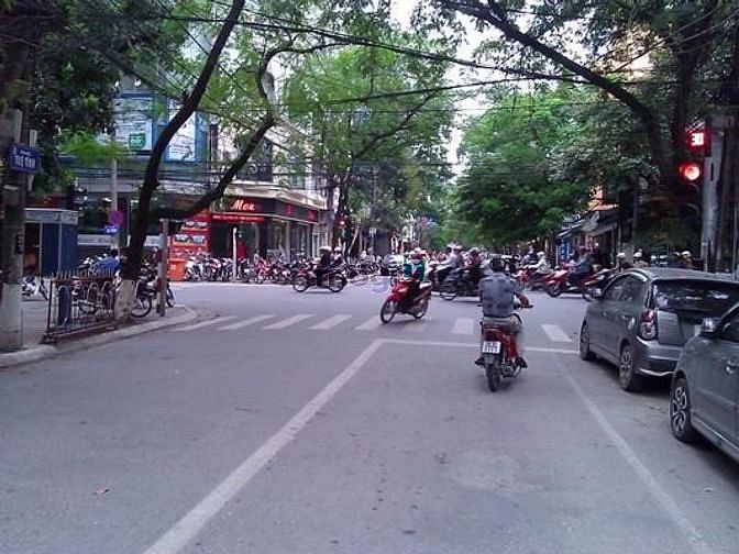 Phố Huế, 130m2, 7 tầng, MT 7m, 36 tỷ, thang máy, bay gấp