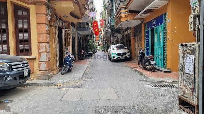 Bán nhà Phương Mai ngõ oto dừng đỗ, oto vào nhà. 34m 3ngủ 11,6tỷ