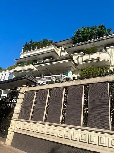 Bán Biệt thự Vip Nguyễn Văn Hưởng Thảo Điền Hầm 3 Tầng 450m2 giá 8x