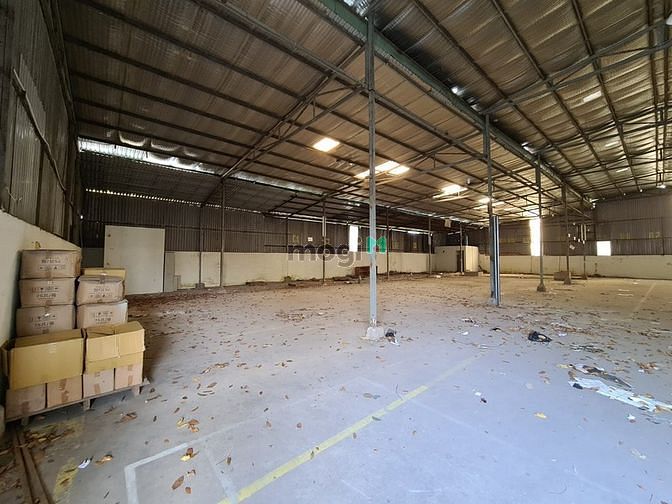 Cho thuê 500m2ho nằm trong tổng kho Tân Sơn, phường 15, quận Tân Bình.