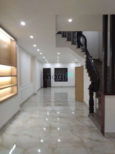 LK12 KĐT Xa La, HĐDT 80m, 5 tầng, 1 lửng, 1 hầm, MT 5m,giá 17tr full