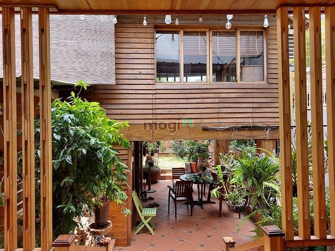 Cho thuê nhà MT Nguyễn Văn Hưởng Q2 300m Gía thuê: 150triệu/tháng