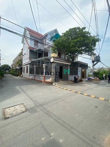 Nhà 2 MT Đường thông TX 25, DT:8x16m, 2Lầu, 4PN, P.Thờ, Sân xe hơi