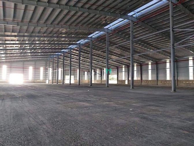 Cho thuê nhà 3 tầng làm MBKD, gara ô tô, nội thất ô tô, siêu thị mini.