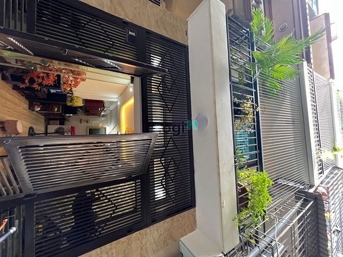 Bán nhà riêng ngõ 192 Hoàng Mai 27m x 4 tầng giá 3,2 tỷ ngõ ba gác