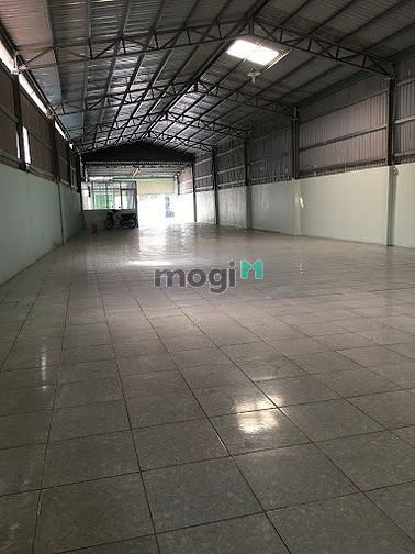 Cho thuê kho 360m2 gần Đầm Sen đường Lương Minh Nguyệt, Q. Tân Phú.