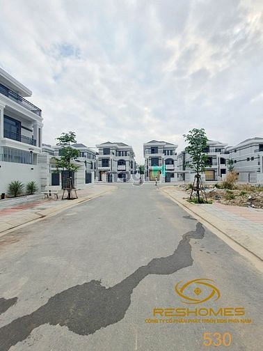Chủ hạ giá còn 18 tỷ biệt thự 1 trệt 2 lầu khu dân cư Bửu Long 3