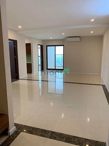 Cần bán CHTT Kim Liên giá 1.3 tỷ, 40m2, Nội thất đầy đủ, SĐCC