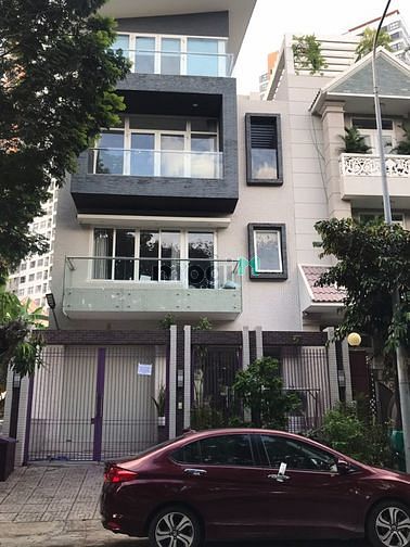 CC Cho Thuê Nhà MT Lam Sơn, P6, Bình Thạnh, dt 7x18m. Trệt + 3 lầu