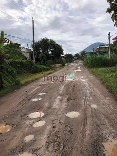 Đất trục chính đường bưu điện Bàu Năng đường thông tứ hướng ra đường 7