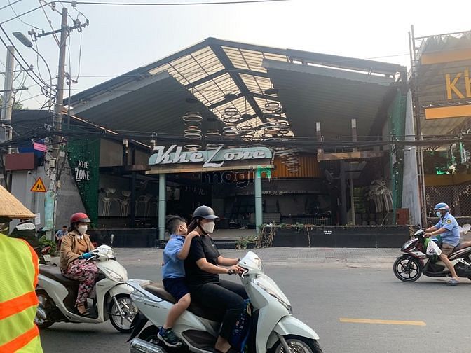 Cho thuê mặt tiền Ngô Gia Tự Quận 10,DT: 12x14m 4 tầng sàn suốt mới