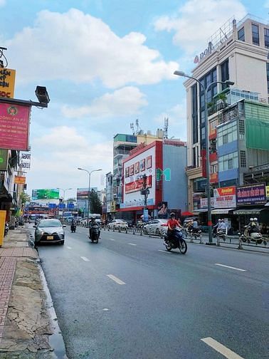 Mặt tiền phường 4, Phú Nhuận, 5.8x21.5, KC 3 tầng giá 16,5 tỷ TL.