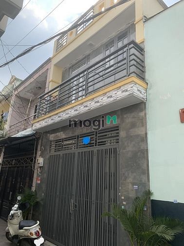 Bán gấp nhà hẻm 5m thông, kế bên chợ HT, 43m2, 2 tầng , 3PN, chỉ 3.6ty