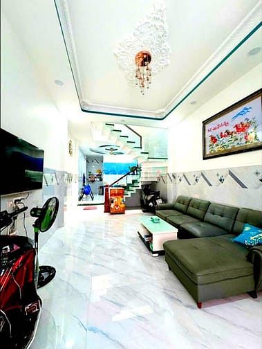 241102137-Bán nhà Thoại Ngọc Hầu T.Phú, 118m, HXH,2tầng 3PN, 13.7ty TL
