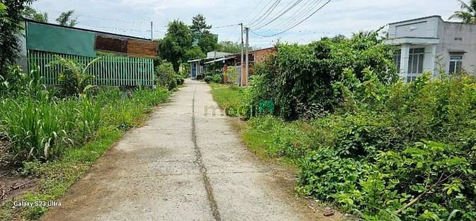 Chủ cần bán gấp lô đất mặt tiền đường bê tông Châu Thành - Tây Ninh ?