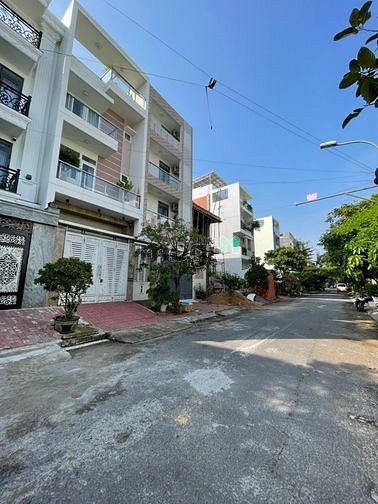 NHÀ MỚI Đặng Thùy Trâm, DT 5m x 22m, Hầm + Trệt + 2 Lầu + Sân thượng