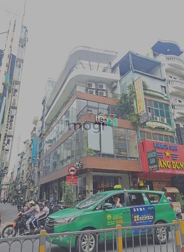 Cho thuê Quán Cafe MT giáp Vạn Hạnh Mall, Q10. Dt: 5x20m, Kc: 4 lầu TM