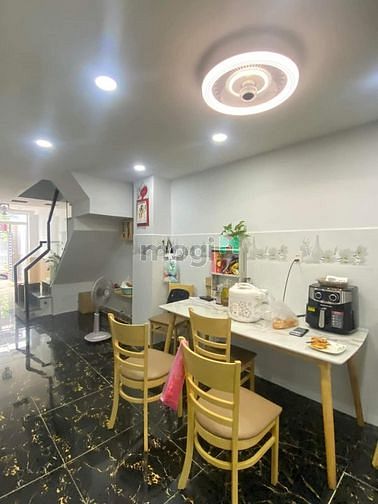 Bán Nhà Vũ Tùng, Hẻm Xe Hơi Tránh, 44M2, 4 Tầng Mới, Chỉ 6.79 Tỷ