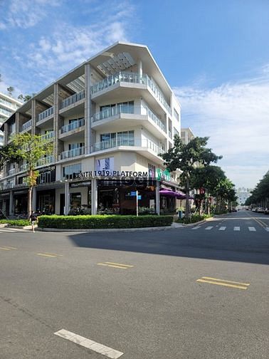 Tina Có - Siêu Phẩm Căn Góc Nhà Phố Sala Quận 2 - Giá 10.000$