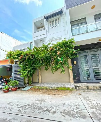 Cho thuê nhà 2 lầu mặt tiền hẻm xe tải Gò Ô Môi, P.Phú Thuận, Quận 7