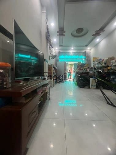 (Tân Bình) VỊ TRÍ KINH DOANH- nhà 3 tầng vào ở ngay- 9.4T thương lượng