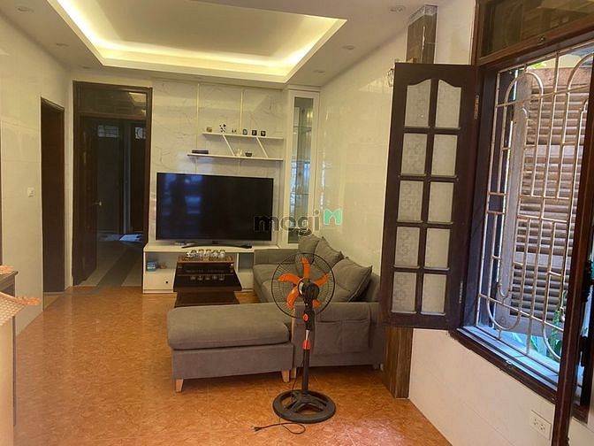 Bán nhà tập thể ngõ 687 Phạm Văn Đồng giá 3.1 tỷ 200m2 tầng 1 3PN2WC