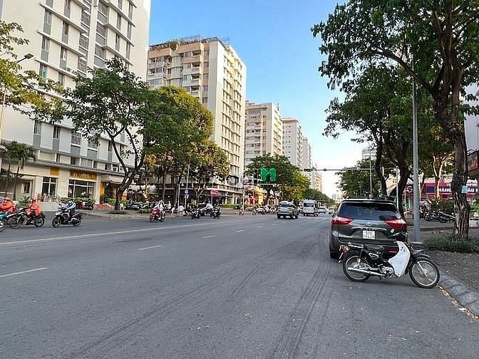 Cho thuê shop 100m2 mặt tiền Nguyễn Đức Cảnh, Phú Mỹ Hưng với giá tốt