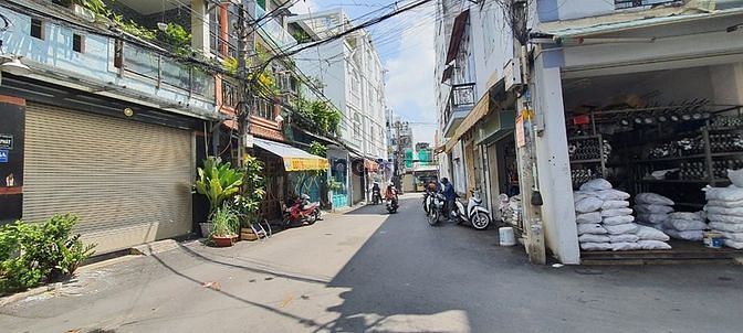 Hẻm xe tải - hẻm 698  Cộng hòa - trường Chinh - Ngay Mũi Tàu Cộng hòa