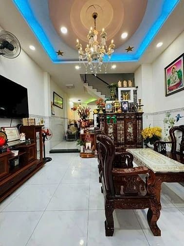 Bán nhà mặt tiền đường 33 p Bình Trưng Tây Quận 2 đg ô tô cách LVT 70m