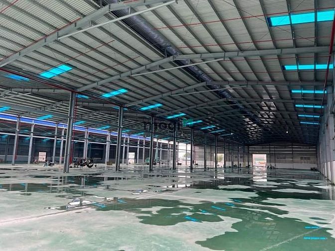 Cho thuê kho 3100m2 mặt tiền đường Nguyễn Văn Bứa, Hóc Môn