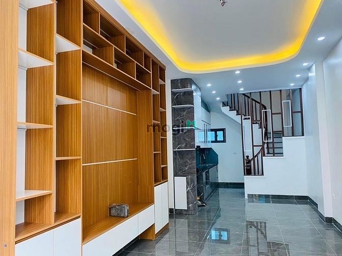 SIÊU PHẨM NGÕ 191 THẠCH BÀN- 3 thoáng- nhỉnh 4 tỷ- hàng xóm ủy ban