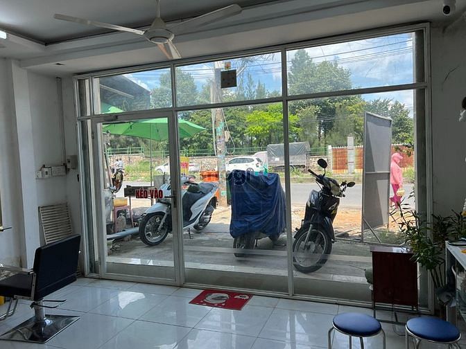 Bán 1 căn mặt tiền đường 400, Q9, 97m2, vị trí ngay BV Ung Bướu CS2.