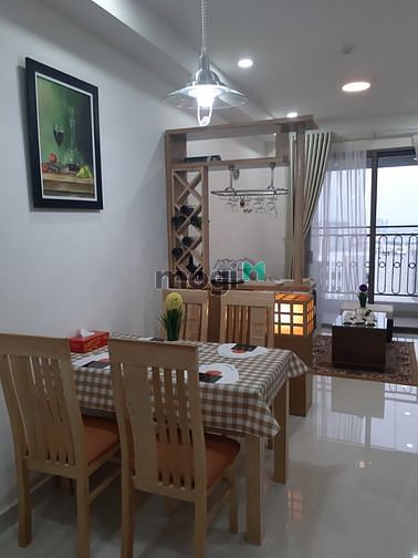 Cho thuê căn 2PN Saigon Royal Quận 4 full nội thất giá 18 triệu/tháng