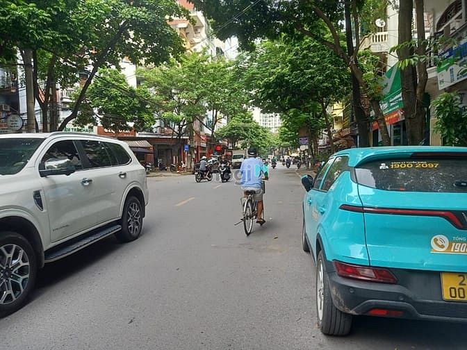 SOS ! Ôtô, Thang Máy, Nội Thất VIP, KINH DOANH, 64m x5T, giá 13,7 tỷ