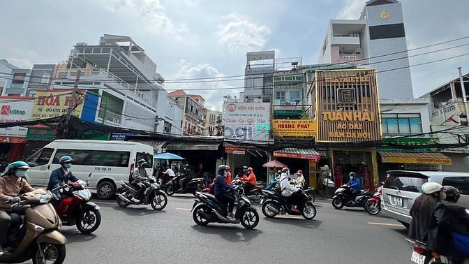 Cho thuê nhà MT đường Cách Mạng Tháng 8, Q10. Trệt 4 lầu chỉ 50tr