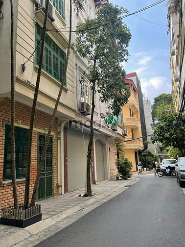 Bán Đất phố LẠC TRUNG, ô tô tránh, vỉa hè, 132m2, mặt tiền 9m, 35 tỷ
